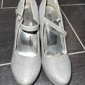 Delicacy heels